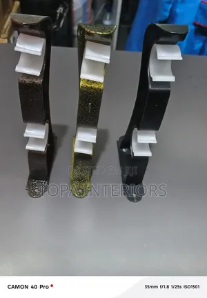 Quality Strong Double Wall Brackets for Curtain Rods Mounting