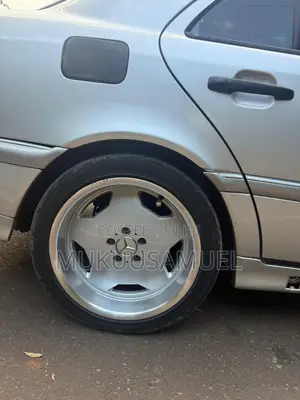 Mercedes-Benz C200 2000 Silver