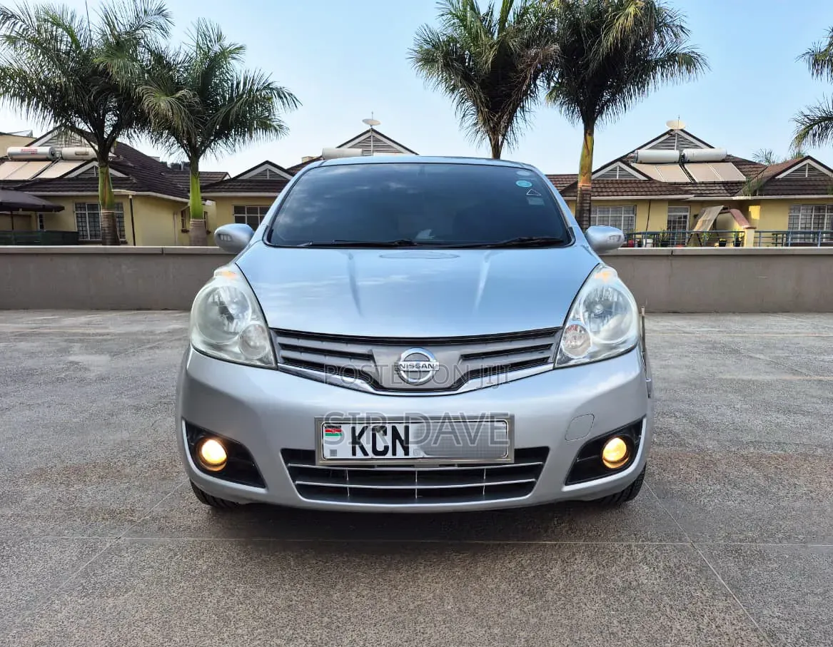 Nissan Note 2011 Silver