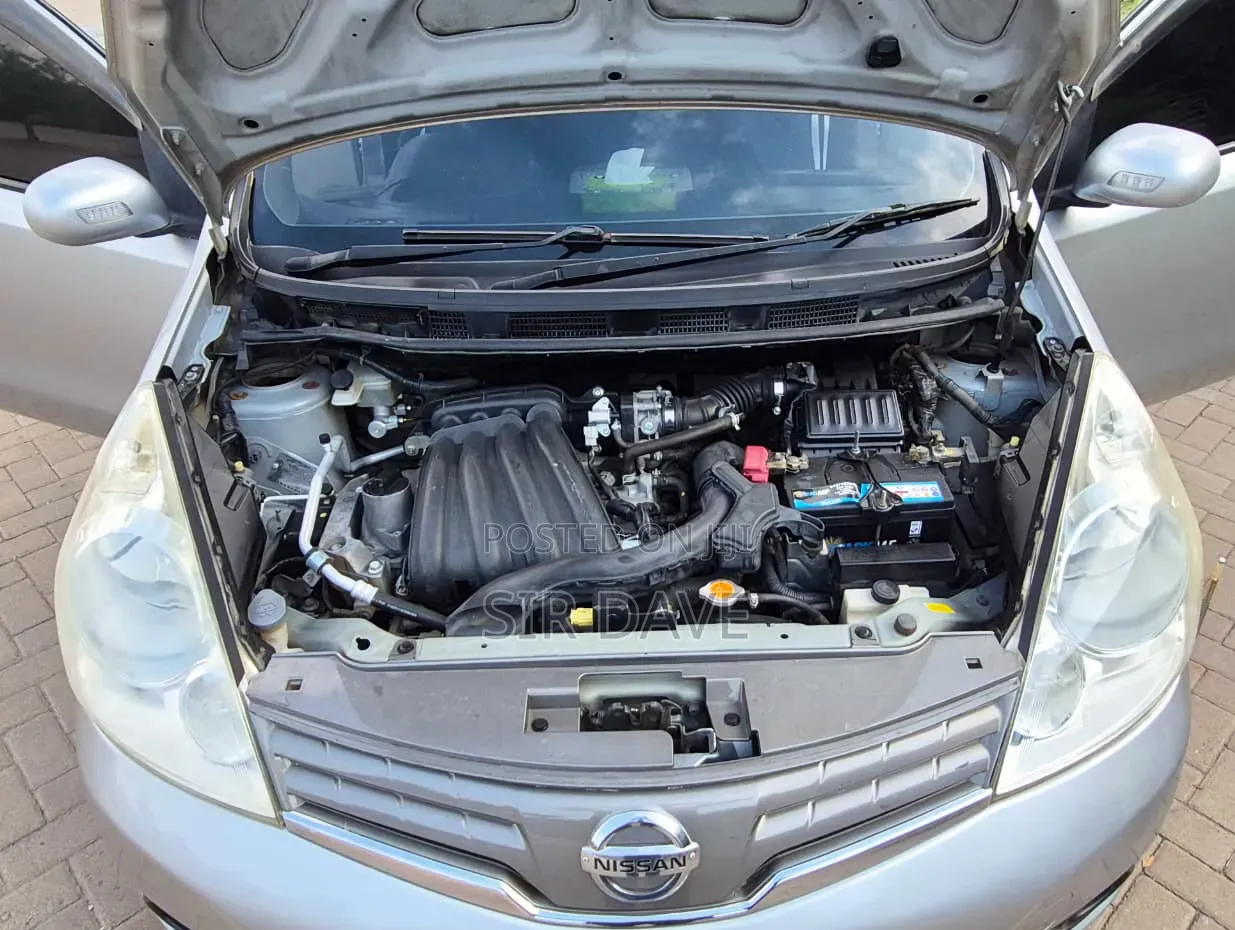 Nissan Note 2011 Silver