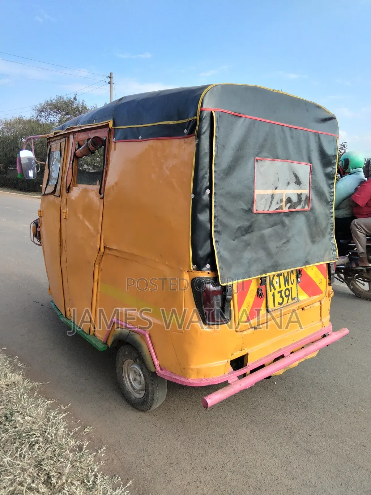 Piaggio Scooter 2022 Yellow