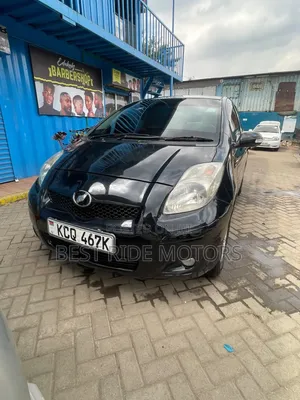 Toyota Vitz 1.3 FWD 5dr 2011 Black