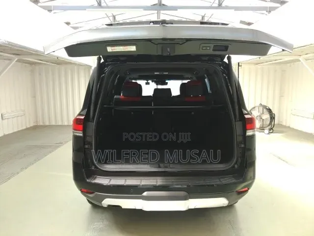 Toyota Land Cruiser 2023 Black