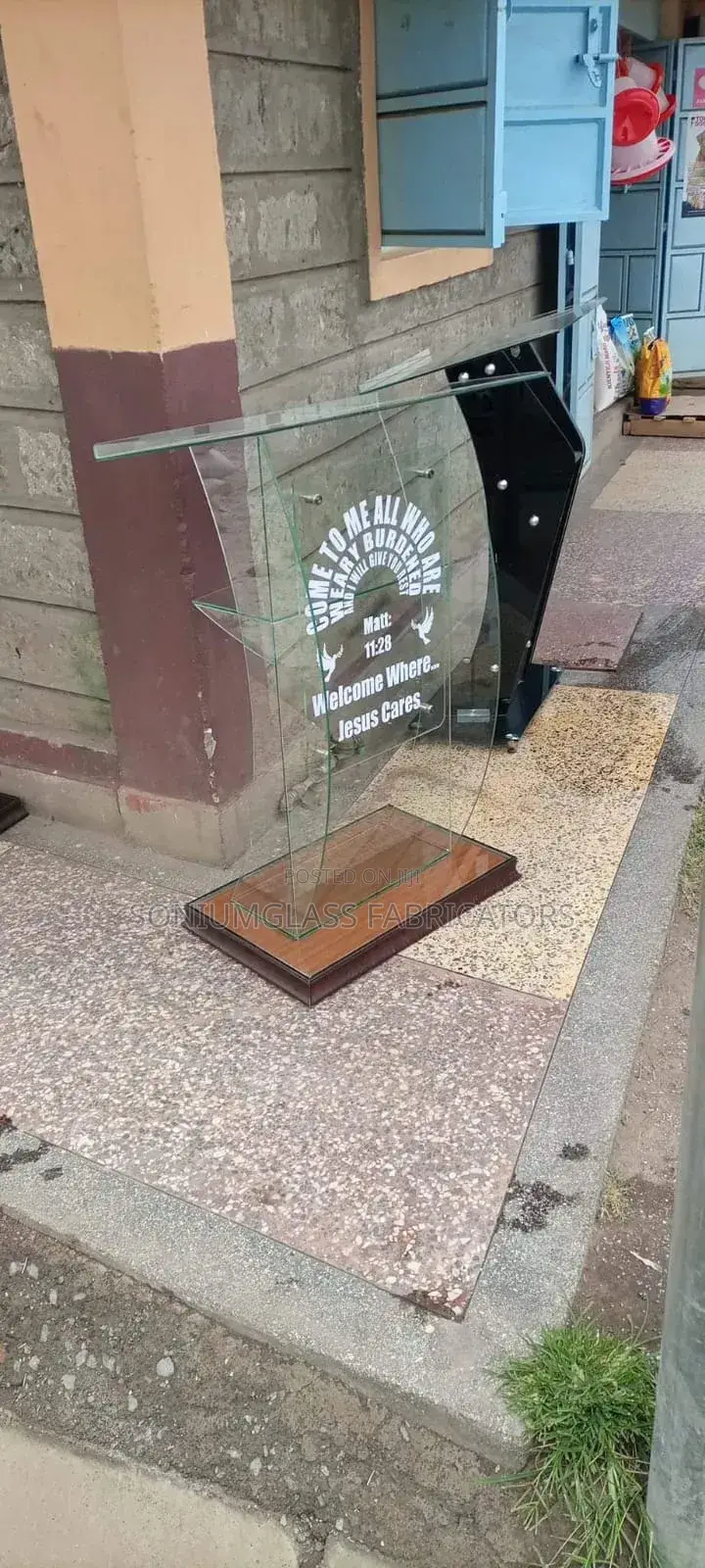Pulpits/Podiums Stands
