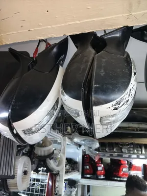Ex Japan V8 200 Series Side Mirror
