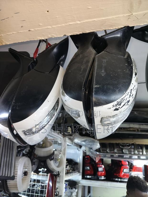 Ex Japan V8 200 Series Side Mirror