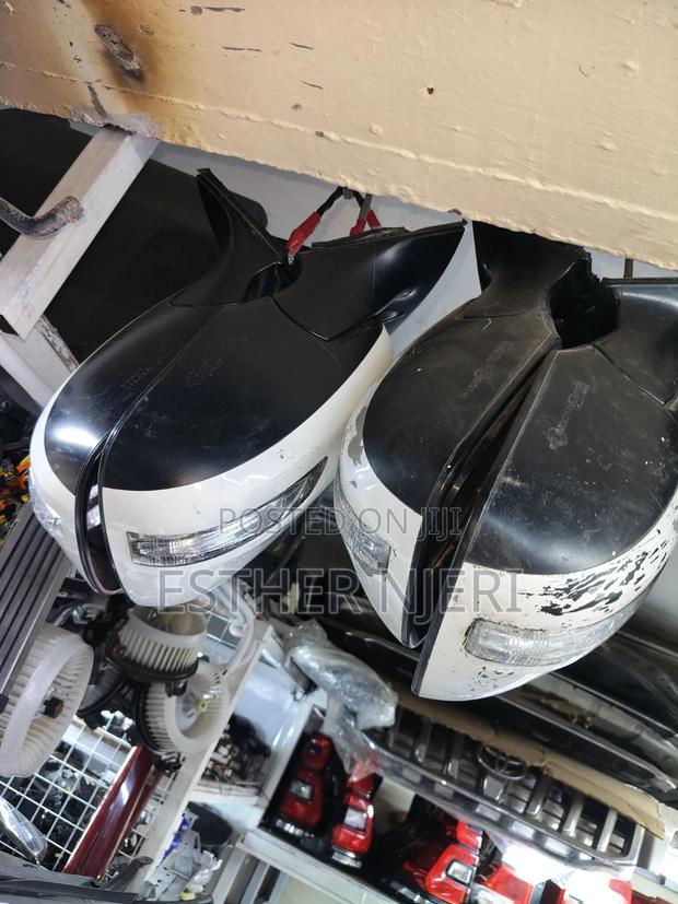 Ex Japan V8 200 Series Side Mirror - thumbnail 2
