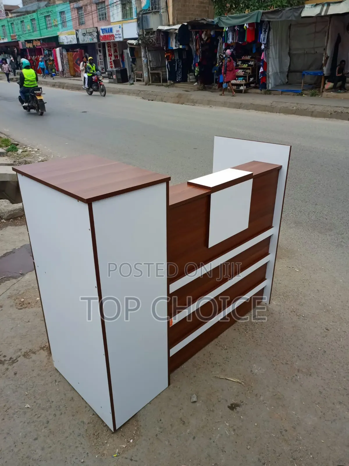 1.4m Executive Reception Counter Desk