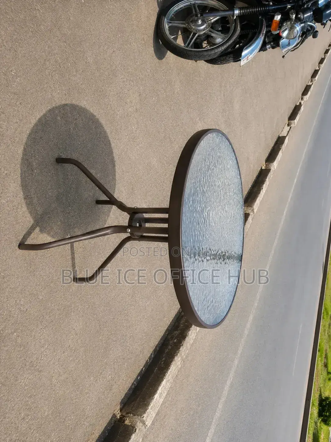 Round Outdoor Glass Table - Garden Cafe