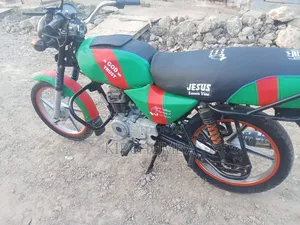 Bajaj Boxer 100 2024 Red