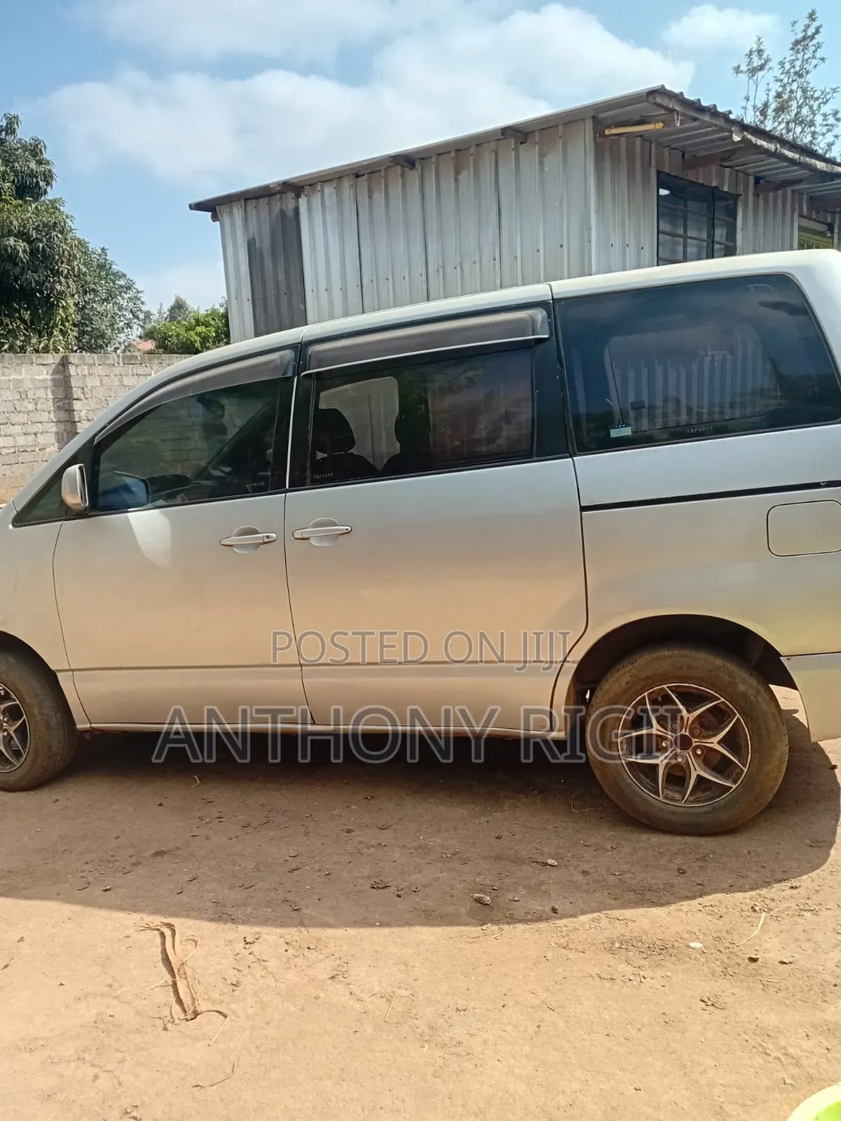 Toyota Noah 2.0 FWD (8 Seater) 2004 Silver