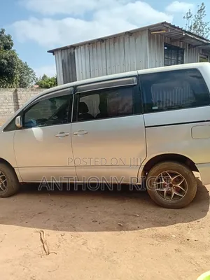 Toyota Noah 2.0 FWD (8 Seater) 2004 Silver