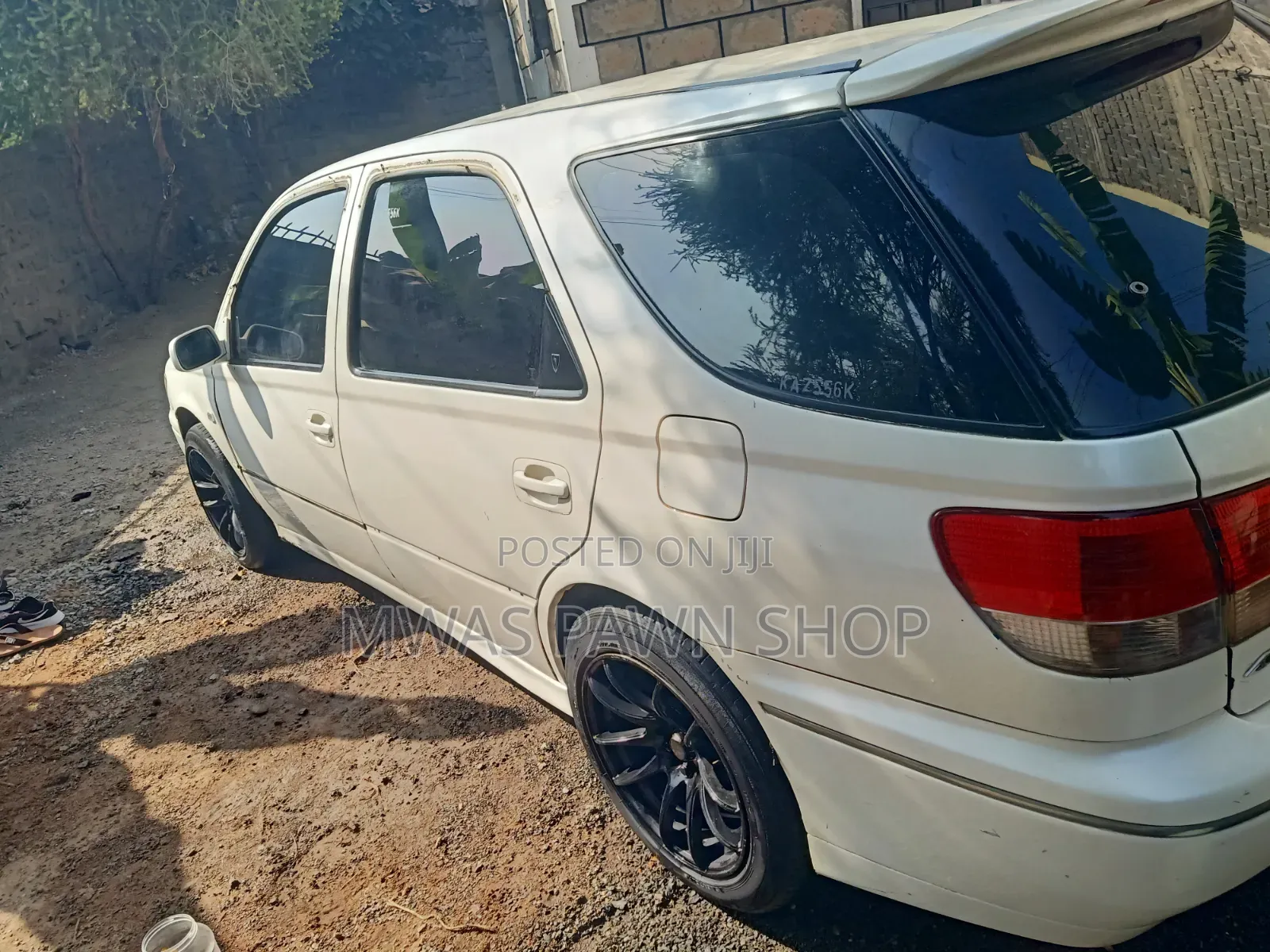 Toyota Vista 2000 White