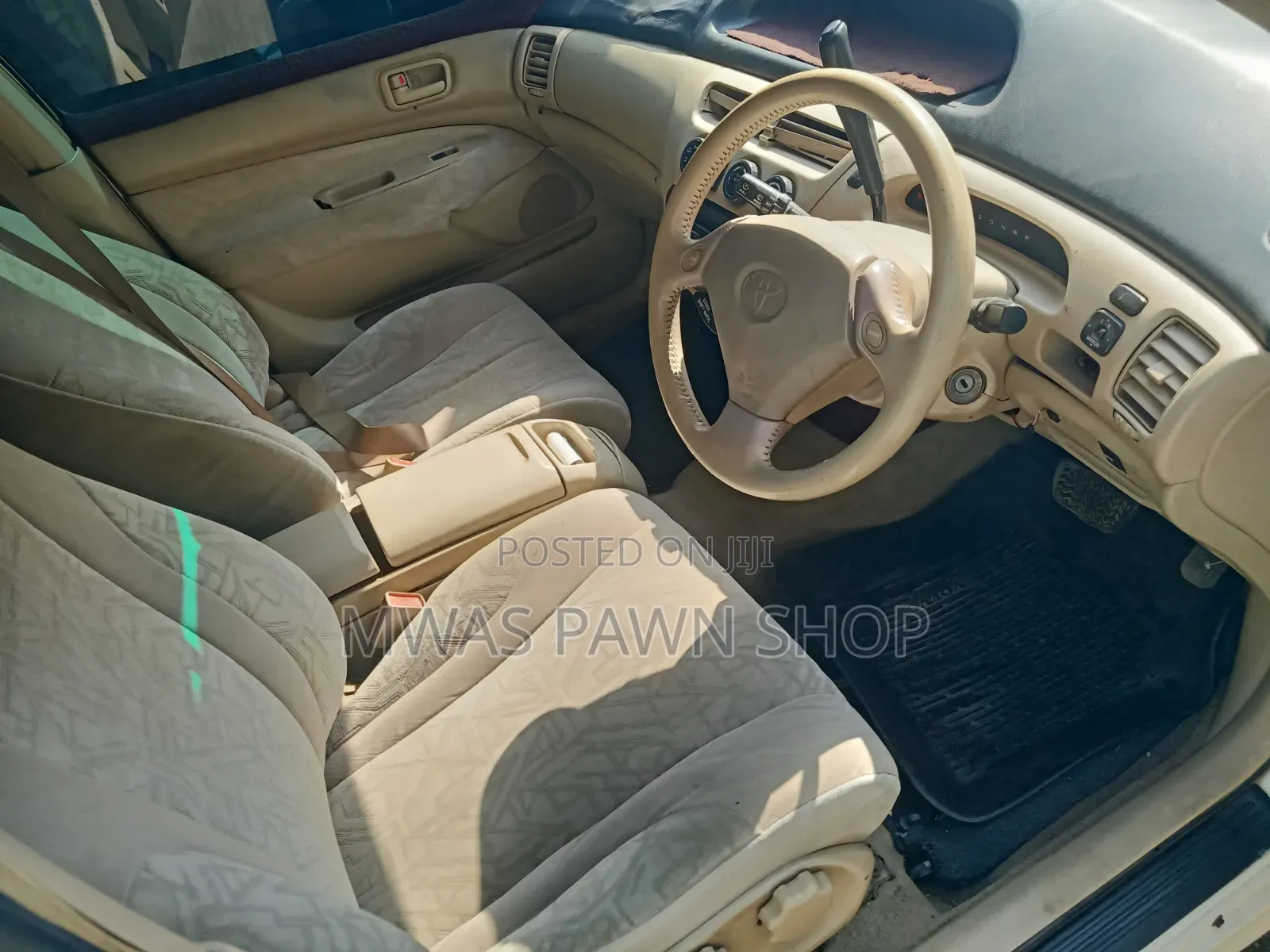 Toyota Vista 2000 White