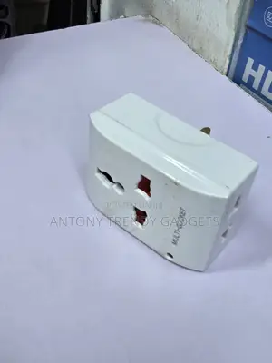 Universal 13A Multi Plug Adapter for UK Wall Sockets