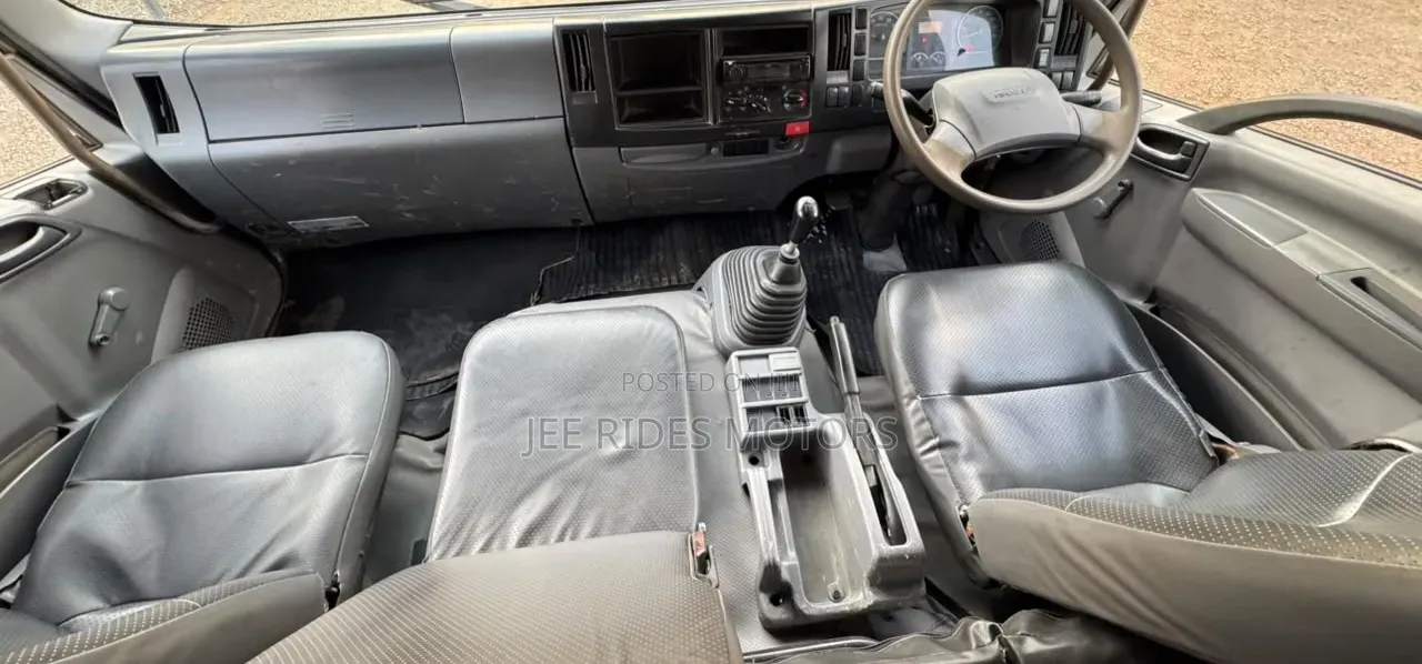 Isuzu FTR Tippa 2021 Local