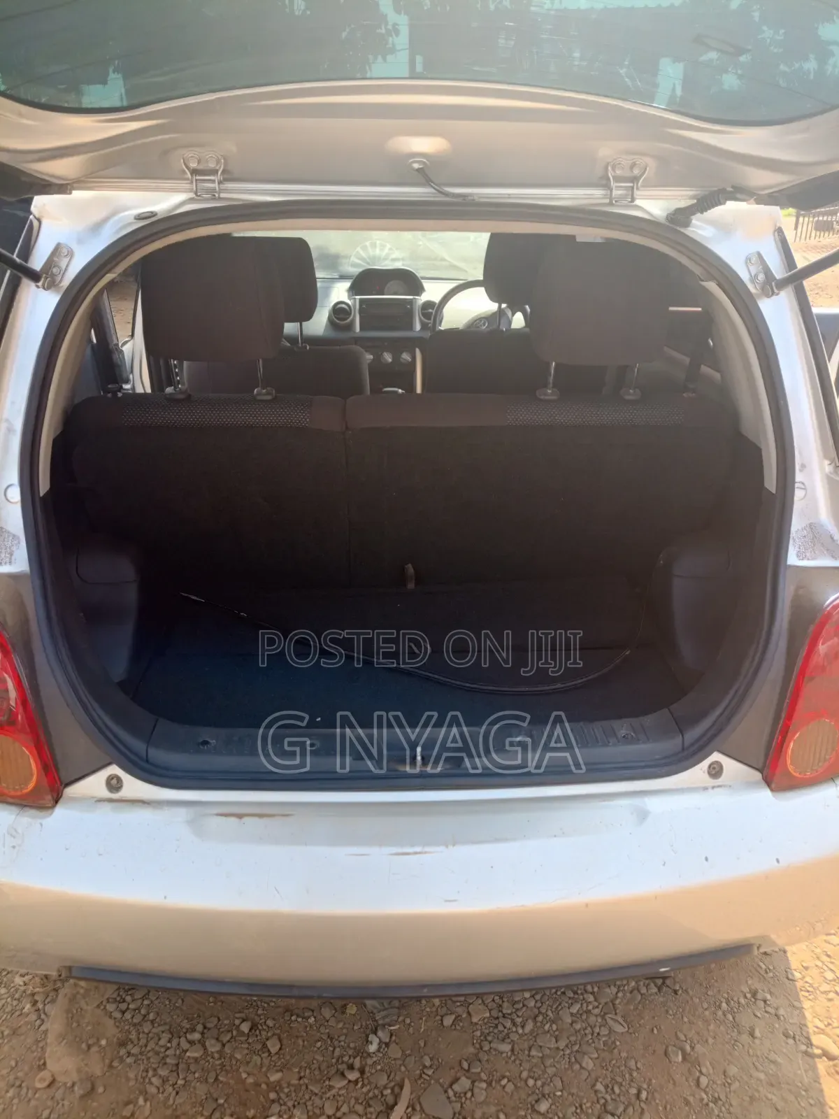 Toyota IST 2004 Silver
