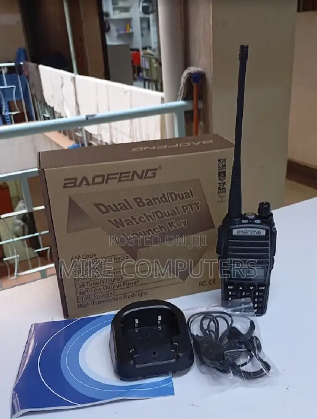 Baofeng Uv-82 Walkie Talkie With Free Earpiece