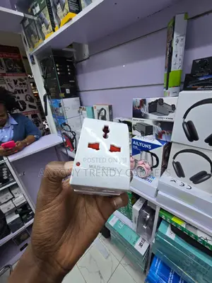 13A Universal Power Adapter for UK EU US Plug Devices