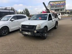 Isuzu D-MAX 2011 White