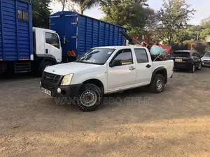 Isuzu D-MAX 2011 White