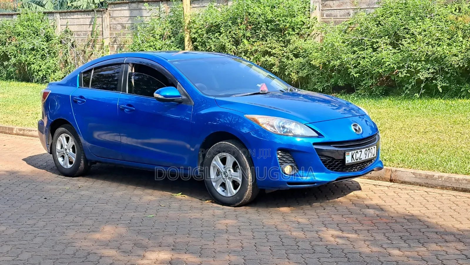 Mazda Axela 2013 Blue