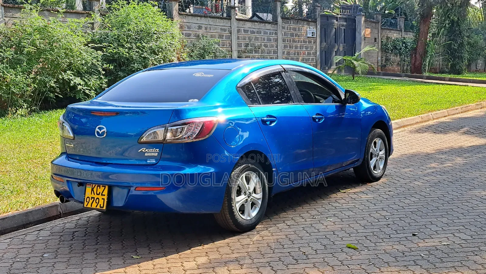 Mazda Axela 2013 Blue