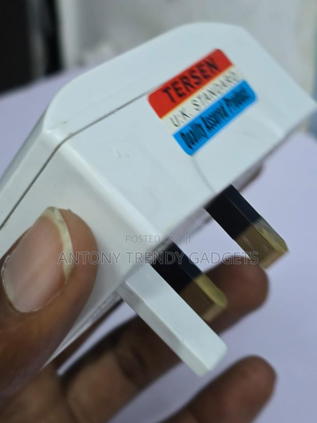 UK Type G Universal Multi Plug Adapter 250V AC Socket