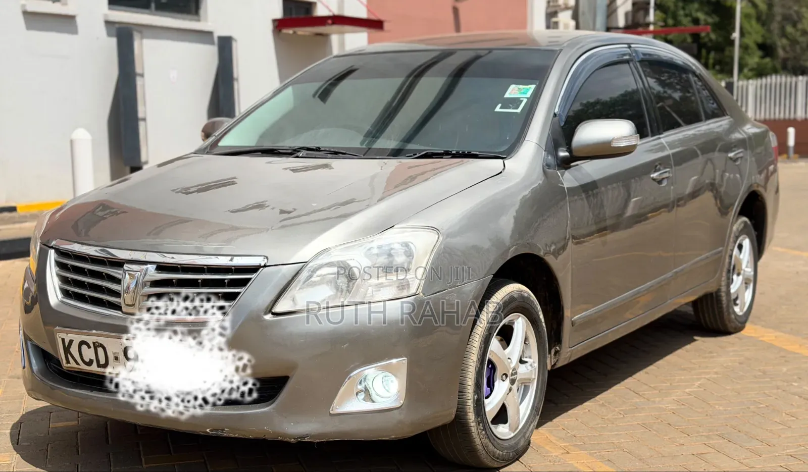 Toyota Premio 2010 Silver