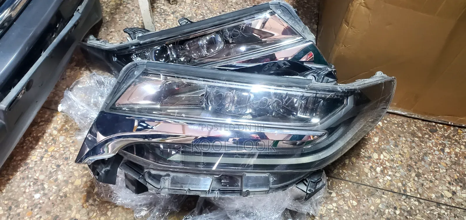 Toyota Alphard 2019 Xenon Headlights (58-89)