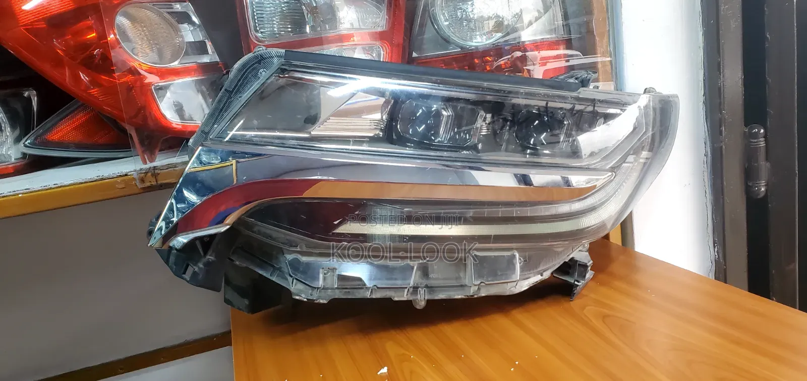 Toyota Alphard 2019 Xenon Headlights (58-89)