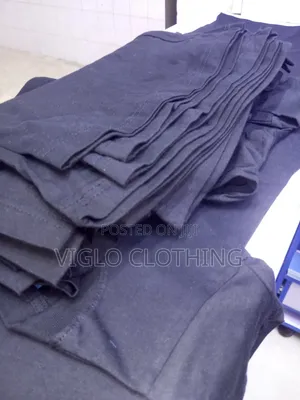 Wholesale Black Plain Kids Roundnecks