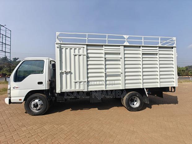 Isuzu NPR Original Cabin - thumbnail 5