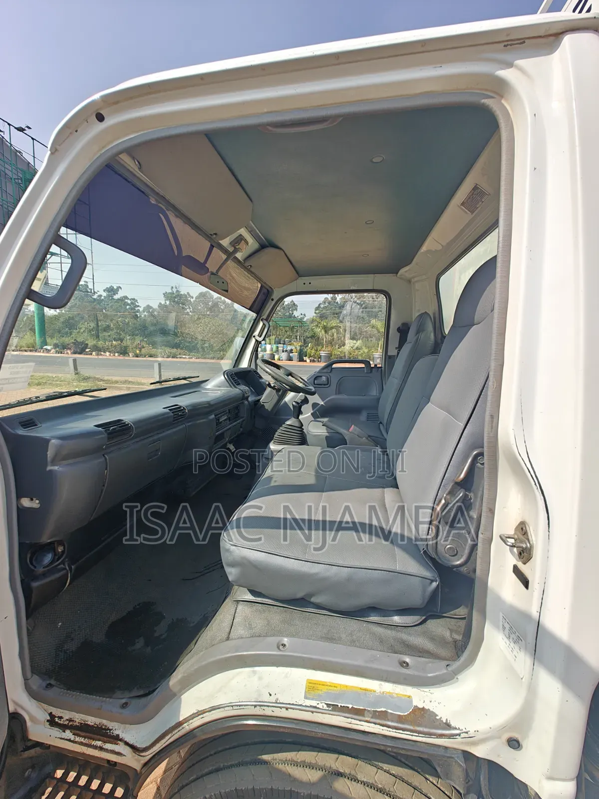 Isuzu NPR Original Cabin