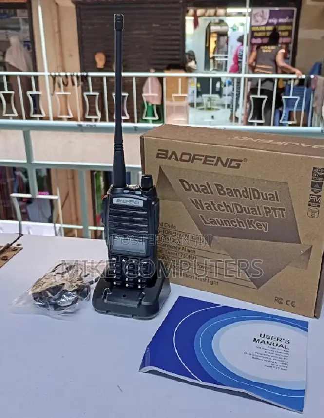 Uv-82 Long Range Dual PTT Walkie Talkie