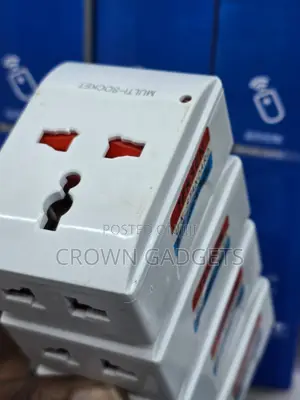 UK Type G Universal Power Adapter With Multi Plug Support