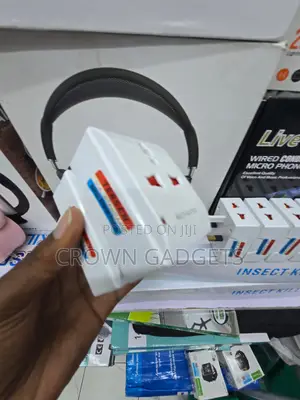 Universal 250V 13A Plug Adapter for International Devices