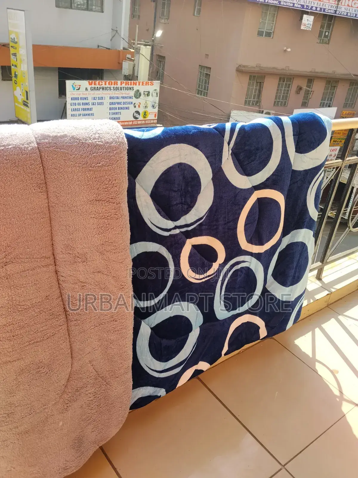 Woolen Single Duvet 6x6 Soft Warm and Comfortable