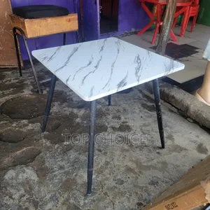 Square Aemes Table