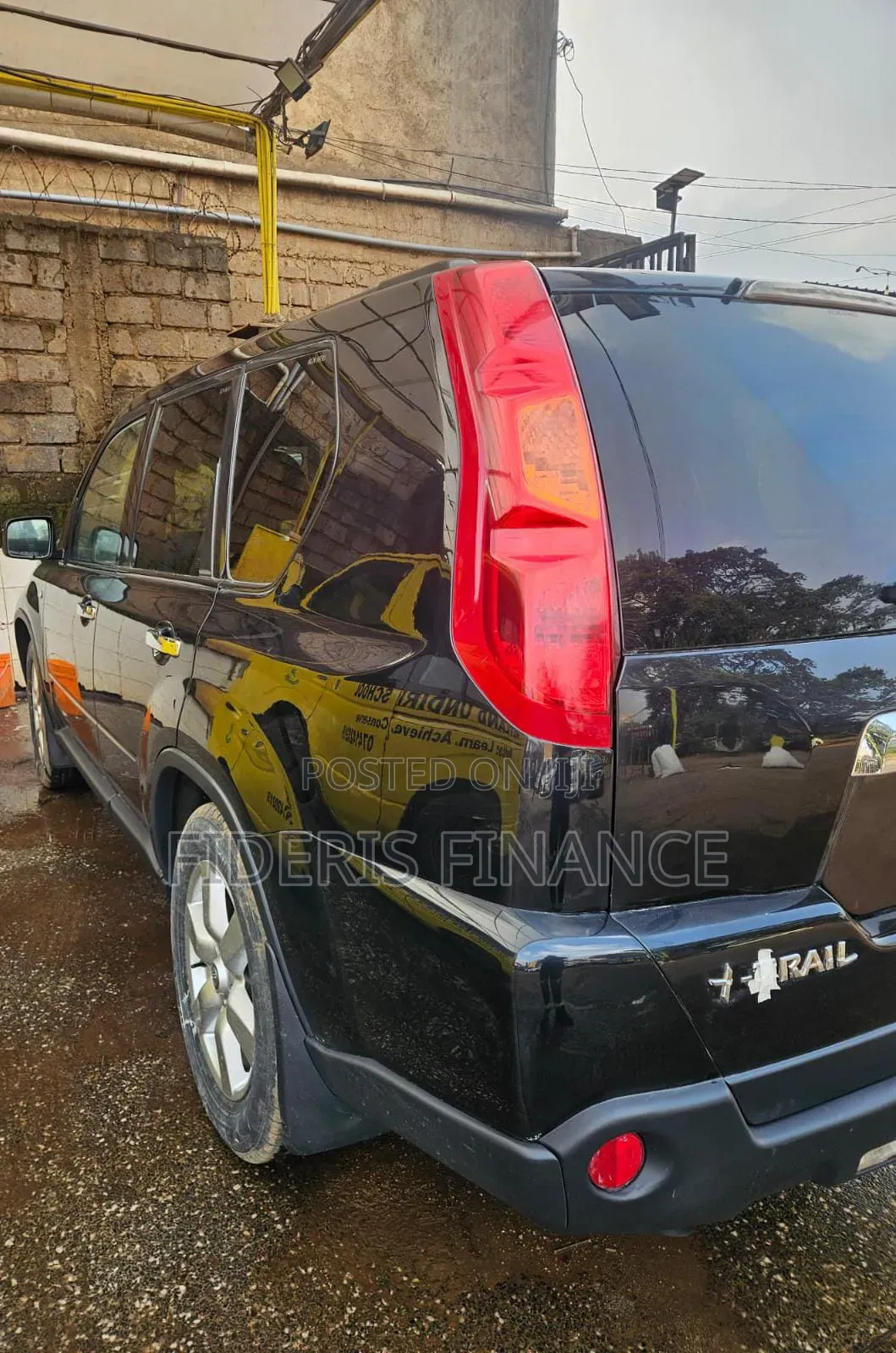 Nissan X-Trail 2011 Black