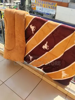 Single Bed Woolen Duvet 6x6 Warm Lightweight Cover
