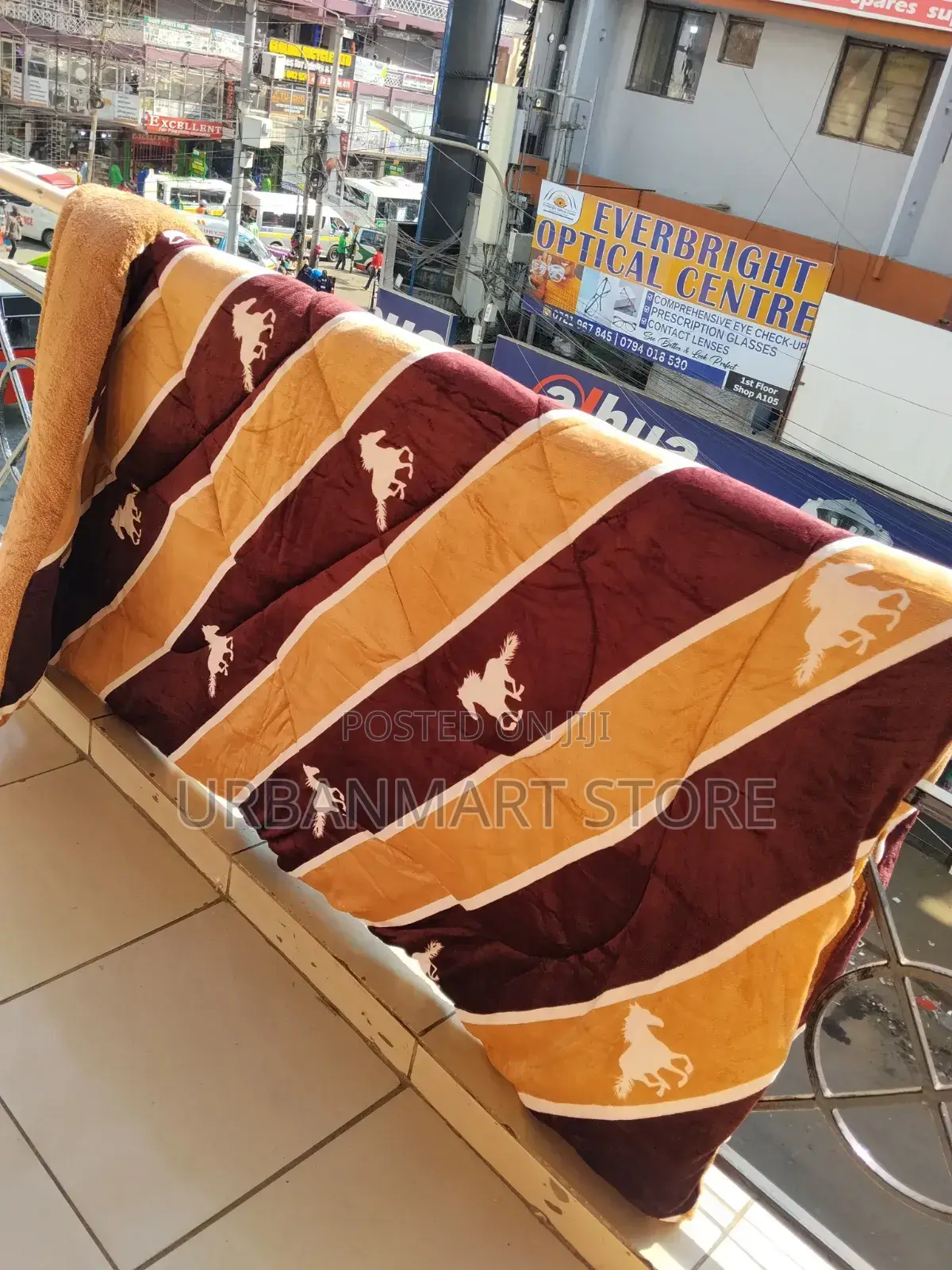 Warm Single Woolen Duvet 6x6 for Everyday Comfort