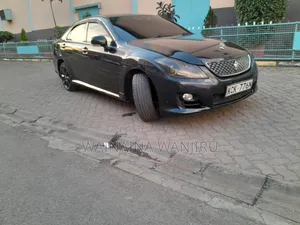 Toyota Crown 2010 Black