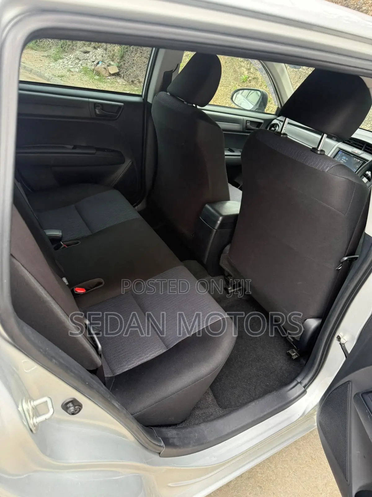 Toyota Corolla Fielder 2019 Silver