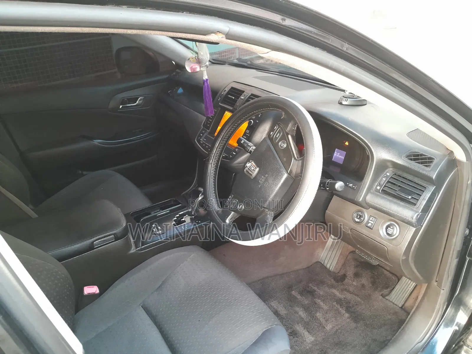 Toyota Crown 2010 Black