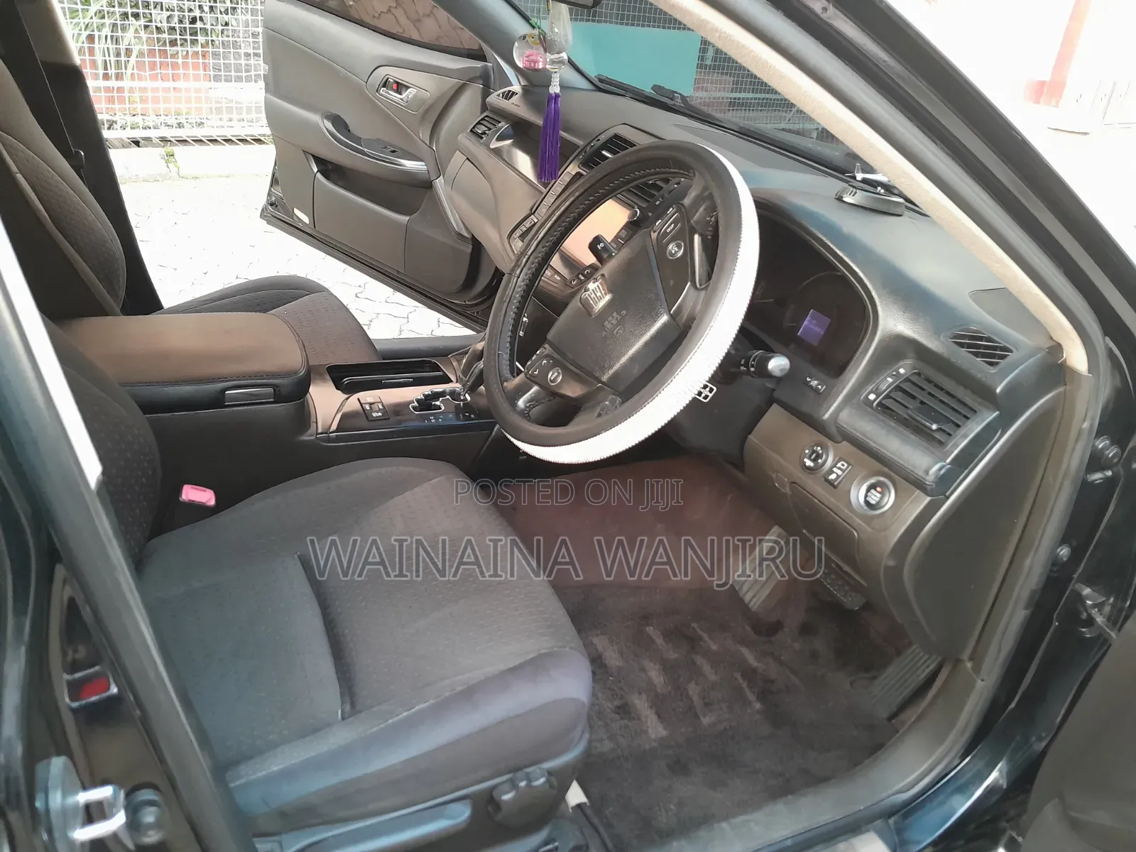 Toyota Crown 2010 Black