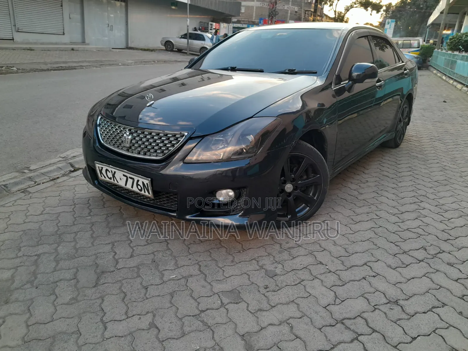 Toyota Crown 2010 Black