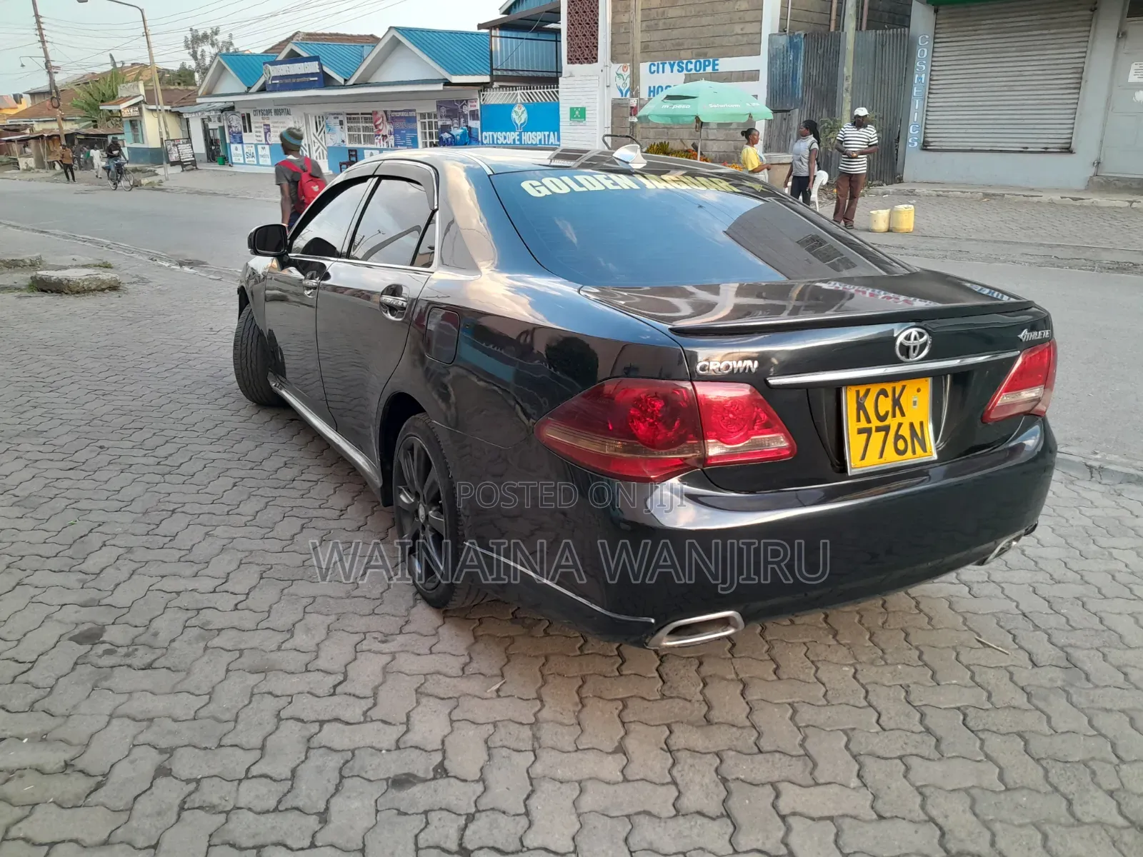 Toyota Crown 2010 Black