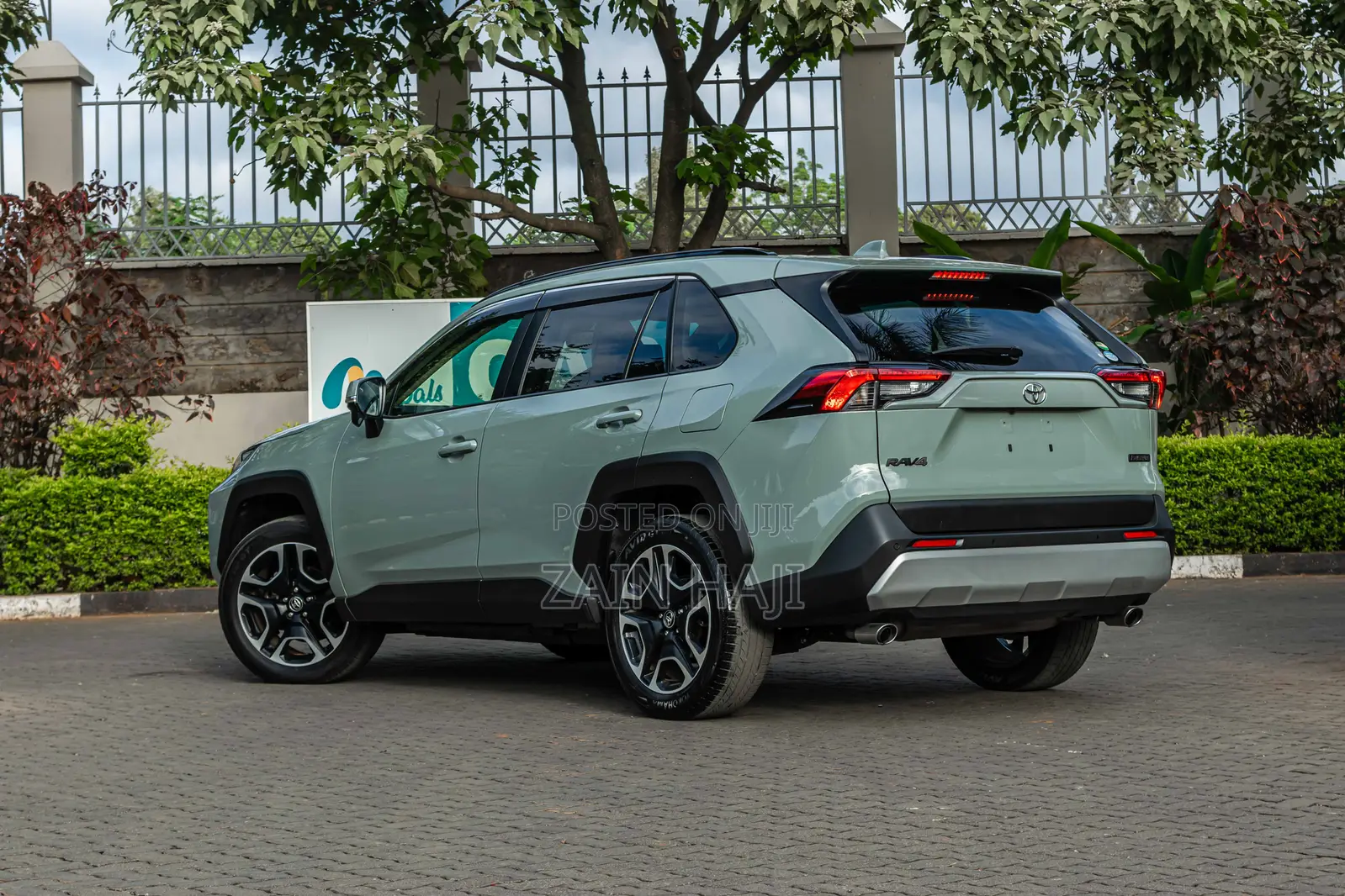 Toyota RAV4 2019 Green