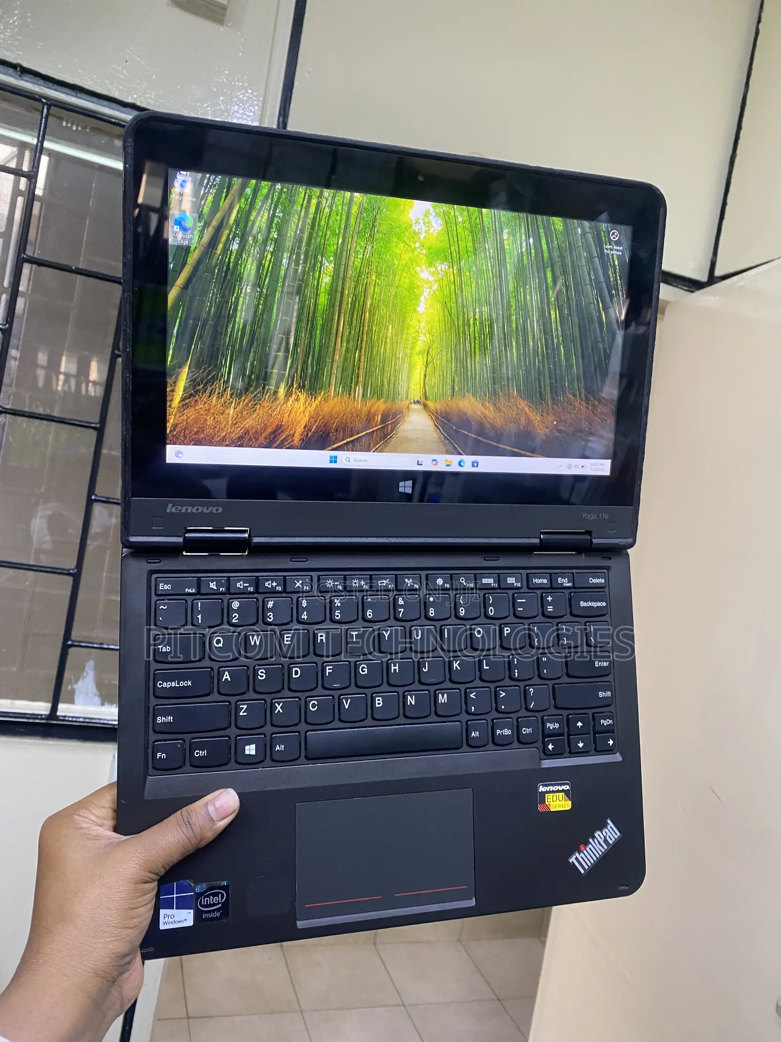 Laptop Lenovo Yoga 11e 8GB Intel Celeron HDD 500GB